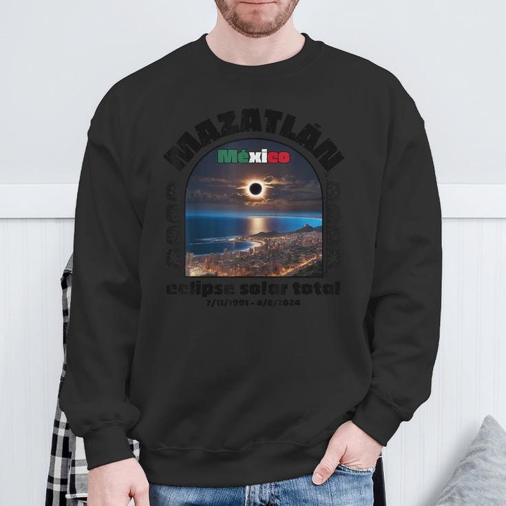 Total Solar Eclipse Over Mazatlán – Mexico 2024 Sweatshirt Gifts for Old Men