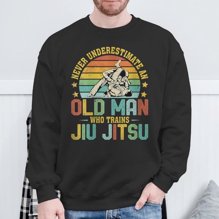 Never Underestimate An Old Man Who Trains Jiu Jitsu Mens Sweatshirt Gifts for Old Men