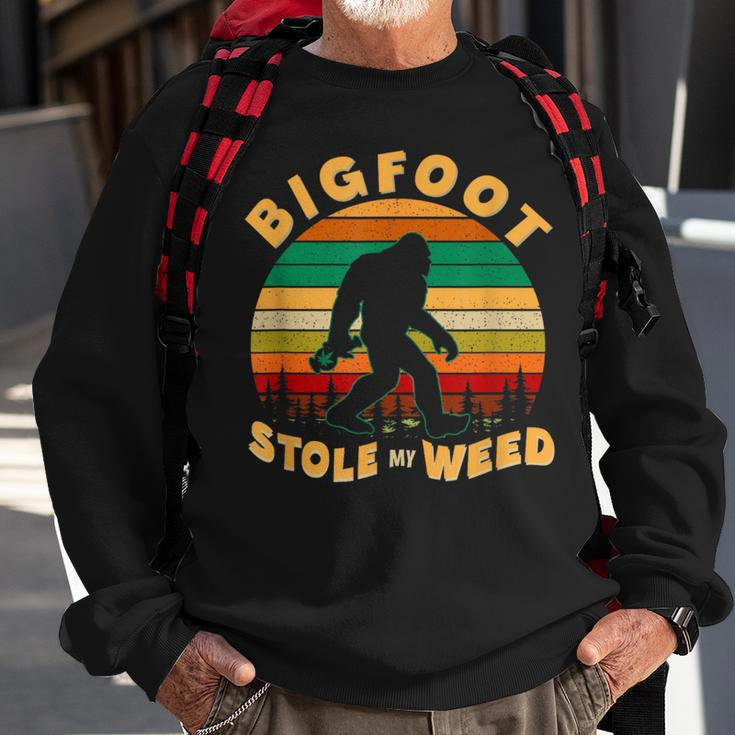 Vintage Bigfoot Stole My Weed 420 Marijuana Men Sweatshirt Gifts for Old Men