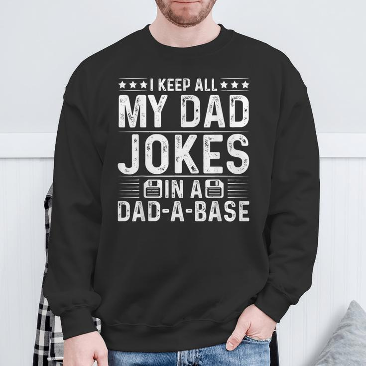 Vintage Ich Behalte Alle Witze Meinesaters In Einem Dad A Base Sweatshirt Geschenke für alte Männer