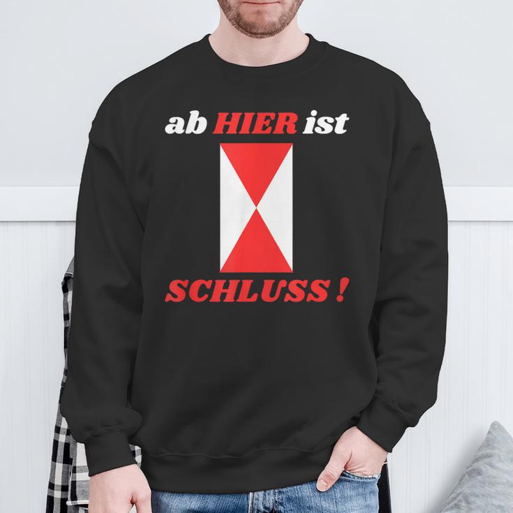 Zg2 Ab Hier Ist Schluss Sweatshirt Geschenke für alte Männer