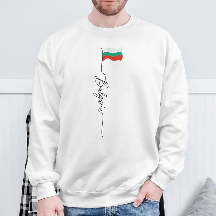 Bulgaria Bulgarian Flag Pole Bulgaria Patriotic Vintage Sweatshirt Gifts for Old Men