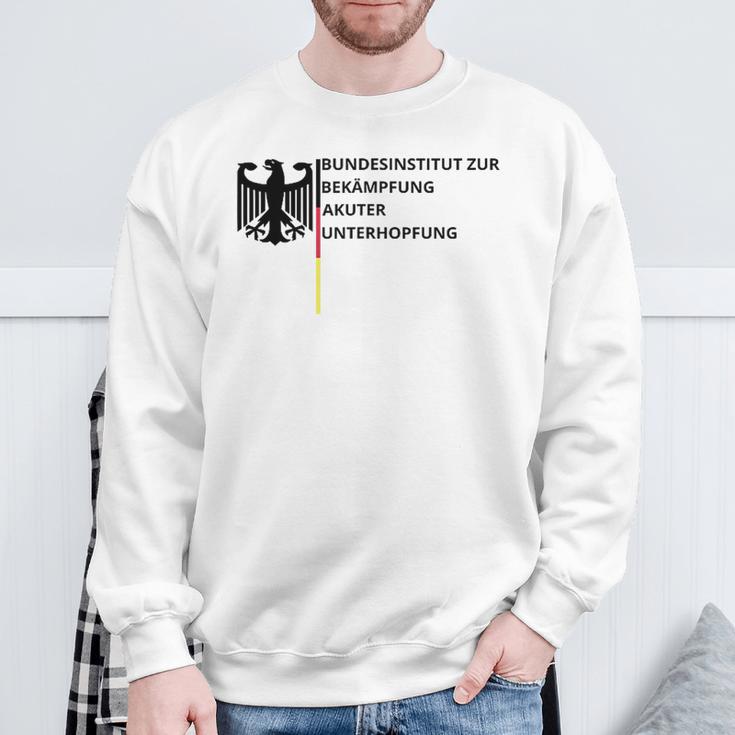 Bundesinstitut Zur Bekämpfung Akuter Unterhopfung White Sweatshirt Geschenke für alte Männer