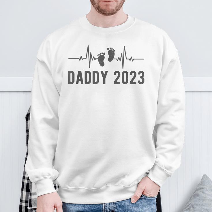 Daddy Est 2023 Heartbeat First Time New Dad Sweatshirt Gifts for Old Men