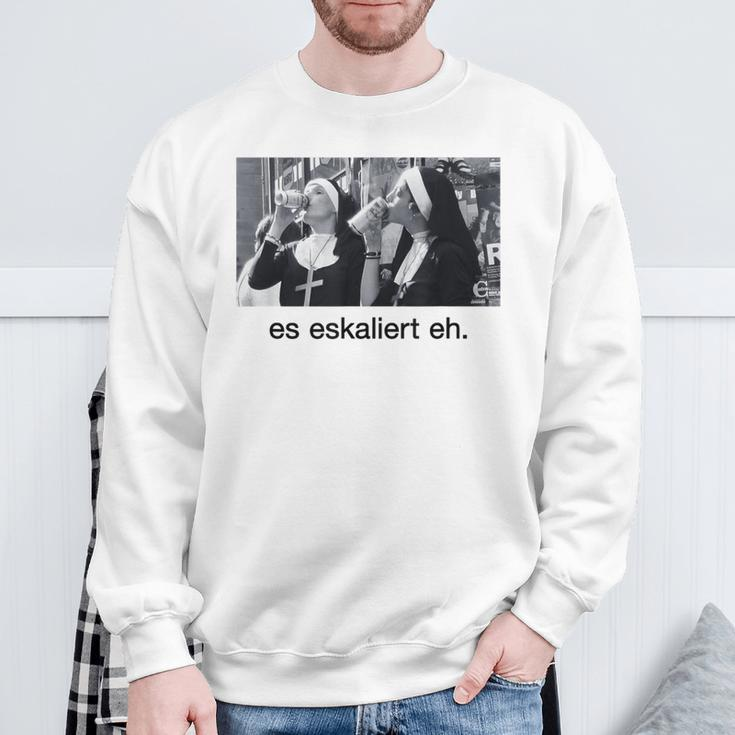 With Escaliert Eh Nonnen Trink German Language S Sweatshirt Geschenke für alte Männer