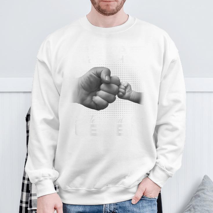 With German “Papa & Sohn Beste Freunde Fürs Leben” Writing For Father's Day Partner Look Sweatshirt Geschenke für alte Männer