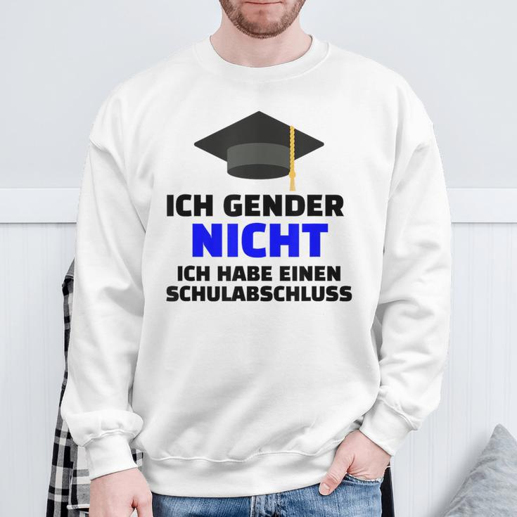 Ich Gender Nicht Ich Habe Einen Schulabschluss White Sweatshirt Geschenke für alte Männer