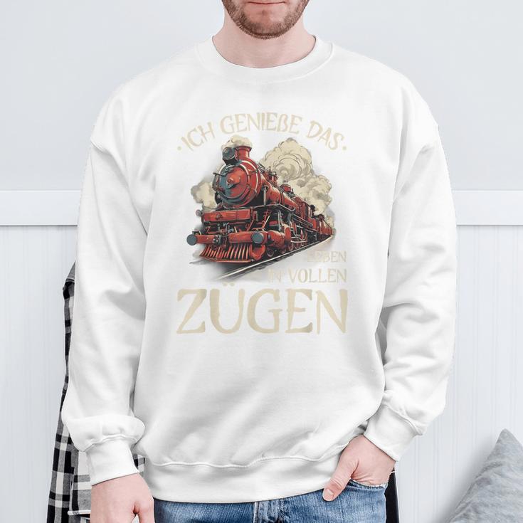 Ich Genieße Das Leben Inollen Zügen Pendler Eisenbahn Green Sweatshirt Geschenke für alte Männer