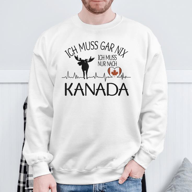 Ich Muss Gar Nix Ich Muss Nur Nach Kanada Gray Sweatshirt Geschenke für alte Männer