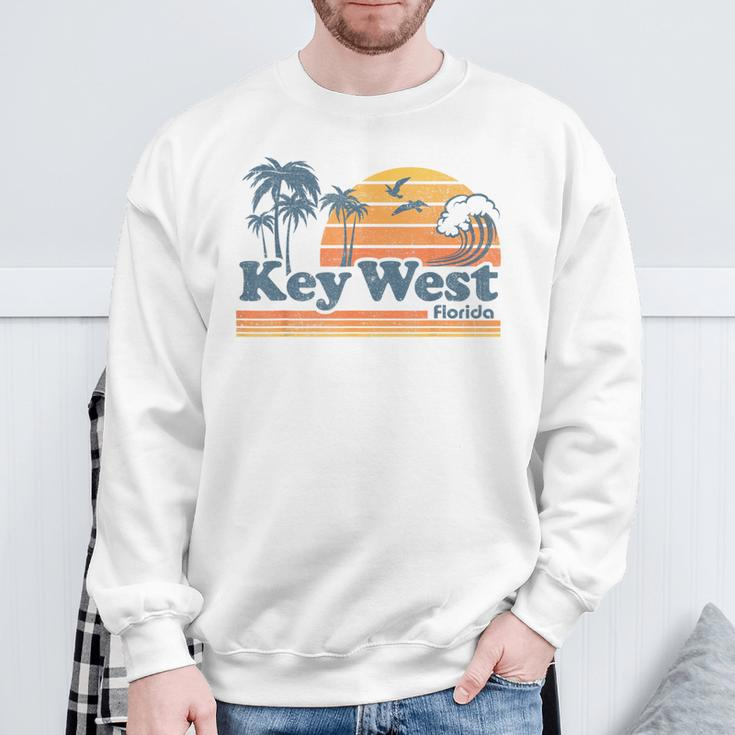 Key West Florida Beach Vintage Spring Break Vacation Retro Sweatshirt Gifts for Old Men
