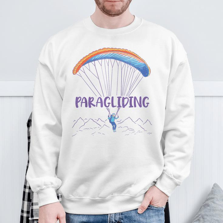 Paraglider Text Auf Parachute Mit Paraglider Flies In Gray Sweatshirt Geschenke für alte Männer
