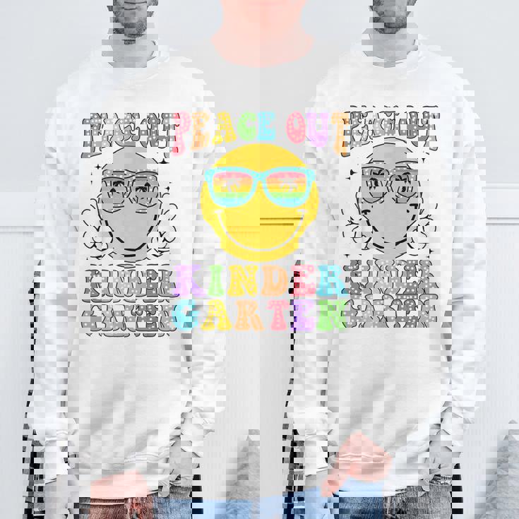Peace Out Kindergarten Hippie Smile Face Last Day Of School Sweatshirt Gifts for Old Men