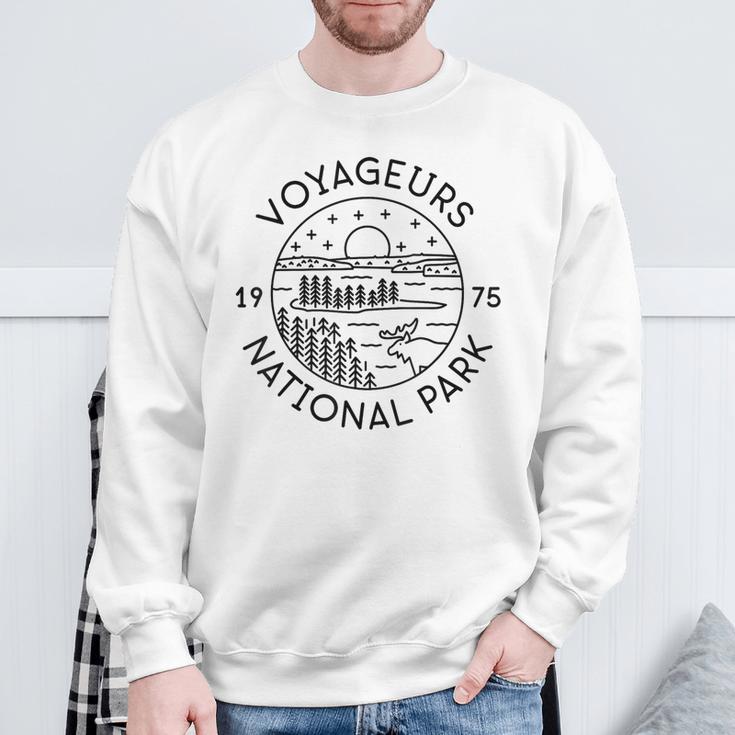 Voyageurs National Park 1975 Minnesota Sweatshirt Gifts for Old Men