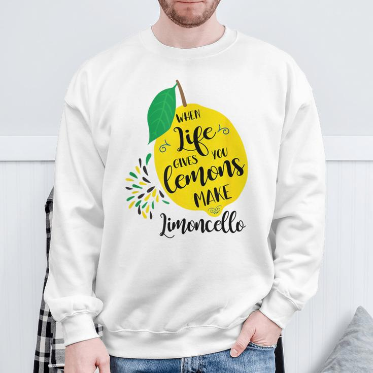 Wenn Das Leben Dir Zitronen Gibt Macht Limoncello Positive S Sweatshirt Geschenke für alte Männer