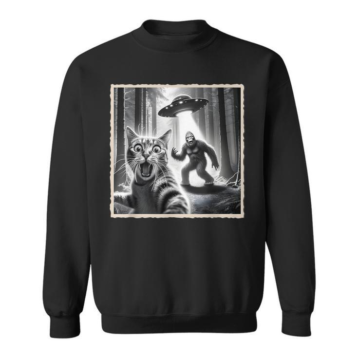 Cat Selfie With Bigfoot & Ufo  Sasquatch & Cat Sweatshirt