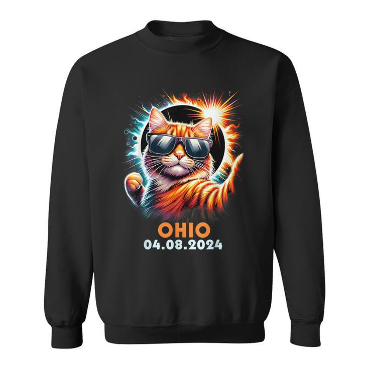 Cat Taking A Selfie With Total Solar Eclipse 2024 Ohio Sweatshirt