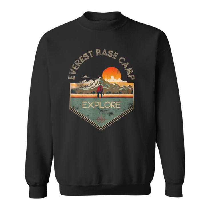 Everest Base Camp Retro Vintage Hiking Apparel Souvenir Sweatshirt