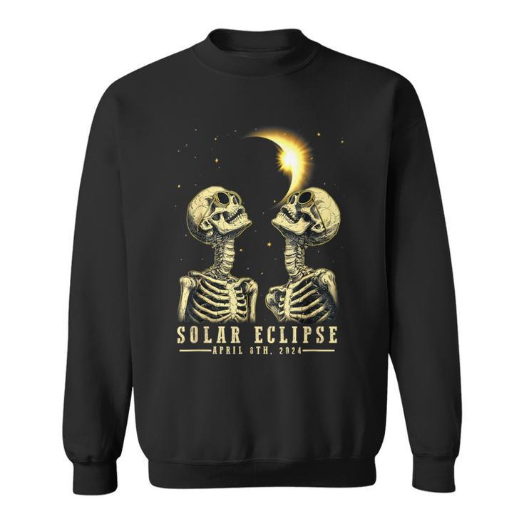 Retro Total Solar Eclipse 2024 Skeleten For Women Sweatshirt