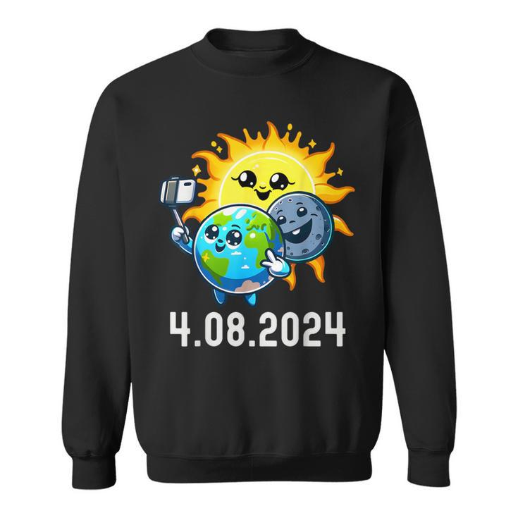 Total Solar Eclipse 2024 Totality April 8 Cute Selfie Sweatshirt