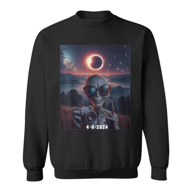 Ufos Alien Selfie With Solar 2024 Eclipse Wearing Glasses Sweatshirt