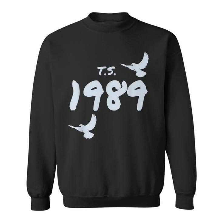 Vintage 1989 Seagulls In The Sky Sweatshirt