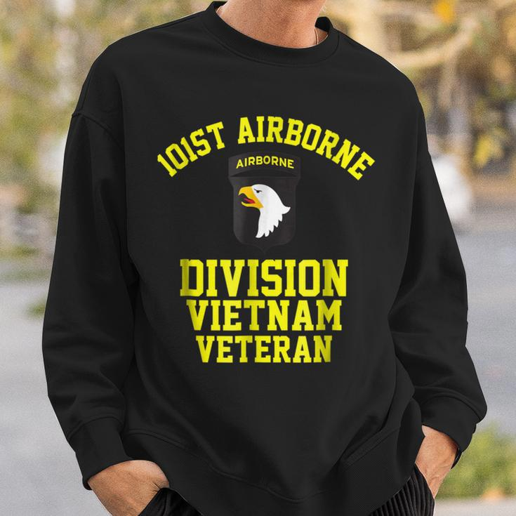 101St Airborne Division Vietnam Veteran Sweatshirt Gifts for Him