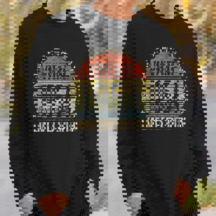 70 Year Old Vintage 1954 Limited Edition 70Th Birthday Sweatshirt Gifts for Him