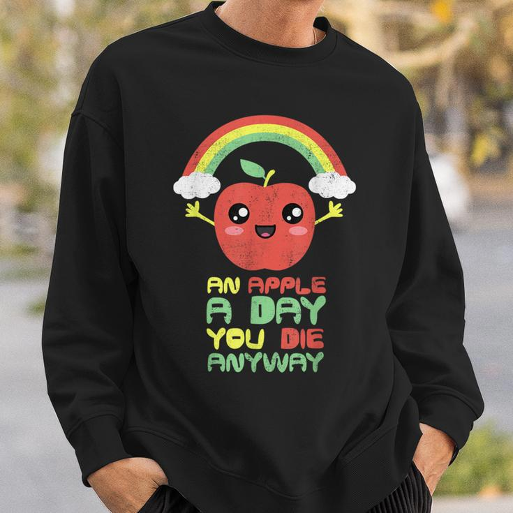 An Apple A Day You Die Anyway Cute Sweatshirt Geschenke für Ihn