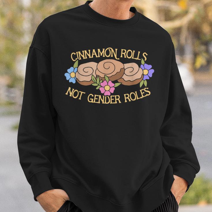 Cinnamon Rolls Not Gender Roles Feminist Retro Style Sweatshirt Geschenke für Ihn