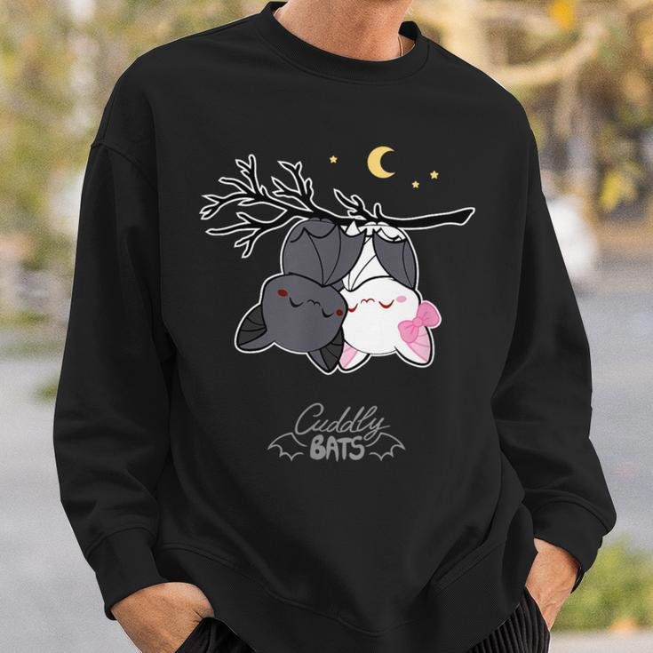 Cute Bats For Sleeping ed By Cuddly Bat Com Sweatshirt Geschenke für Ihn