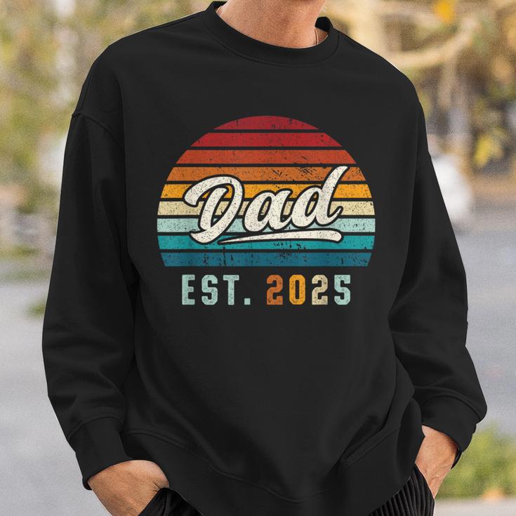 Dad Est 2025 Ersteratertag Frischgebackener Papa Sweatshirt Geschenke für Ihn