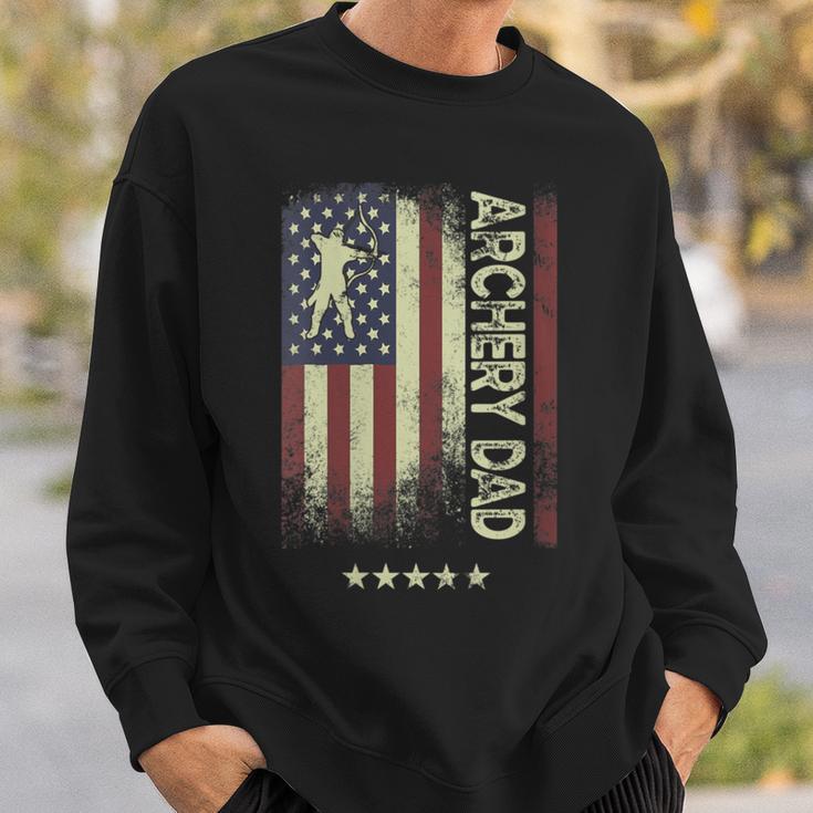 Damen Usa Amerikanische Flagge – Bogenschießen Papa Mit-Ausschnitt Sweatshirt Geschenke für Ihn