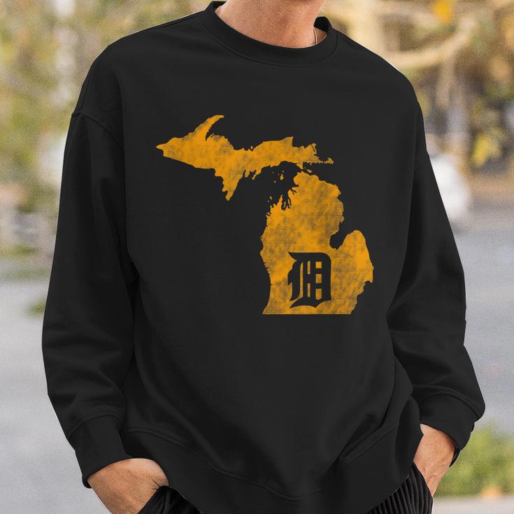 Detroit Michigan Motor City Midwest D Mitten Sweatshirt Gifts for Him