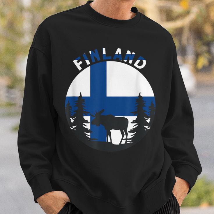 Elch & Waldmotiv Sweatshirt im Finland-Flaggen Design Geschenke für Ihn