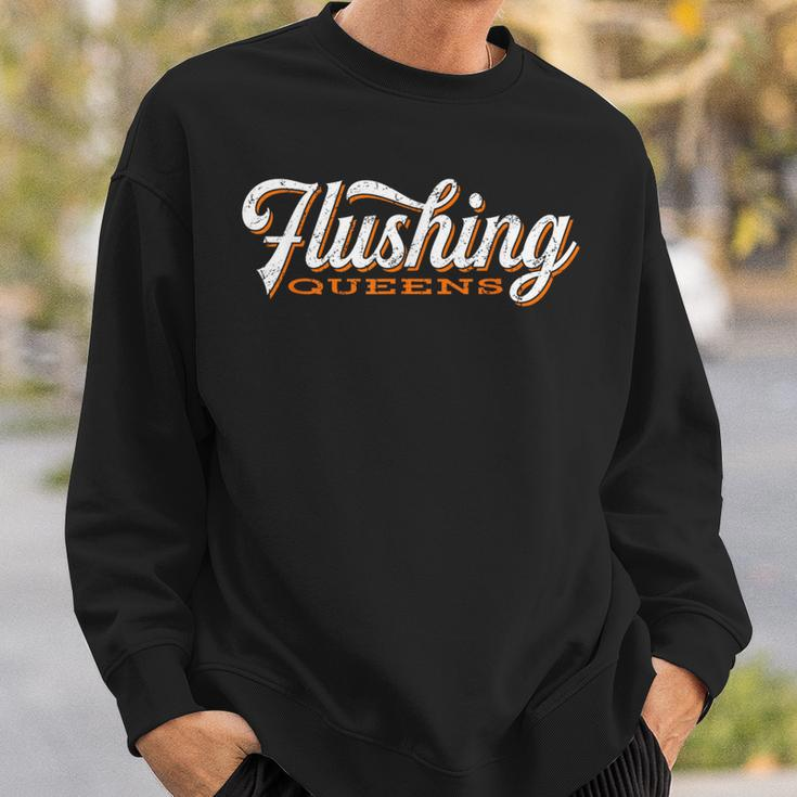 Flushing Queens Cool Retro Nyc Script Sweatshirt Gifts for Him