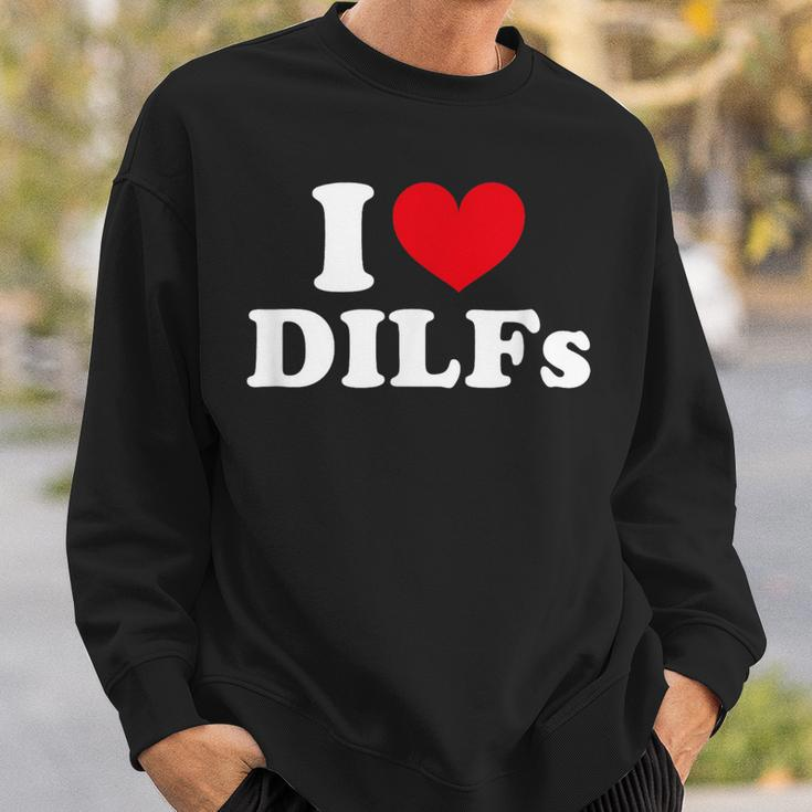 I Love Dilfs I Heart Dilfs Red Heart Sweatshirt Geschenke für Ihn