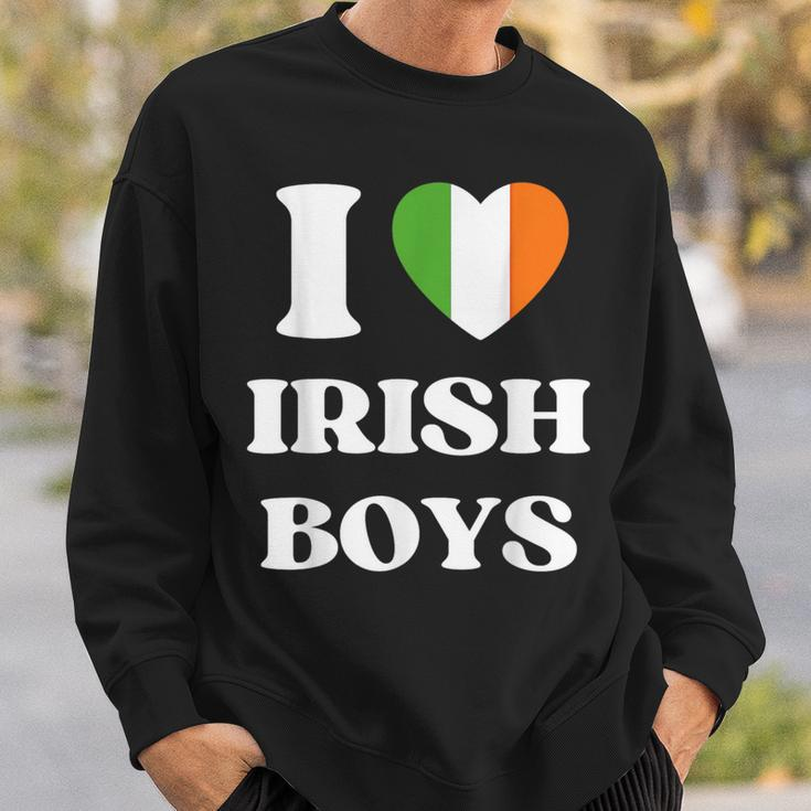 I Love Irish Boys I Red Heart British Boys Ireland Sweatshirt Gifts for Him
