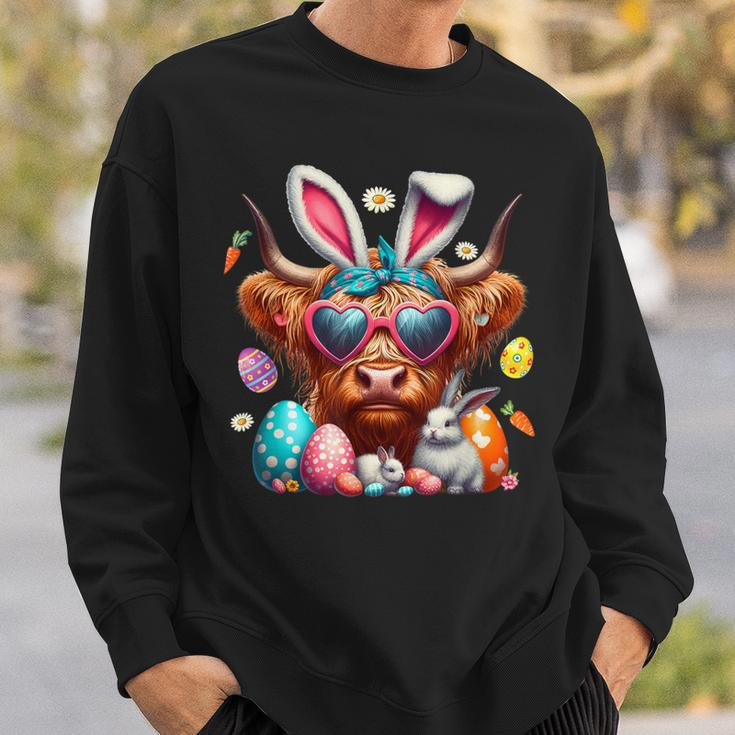 Scottish Highland Cow Easter Eggs Farmers Easter Day Sweatshirt Gifts for Him