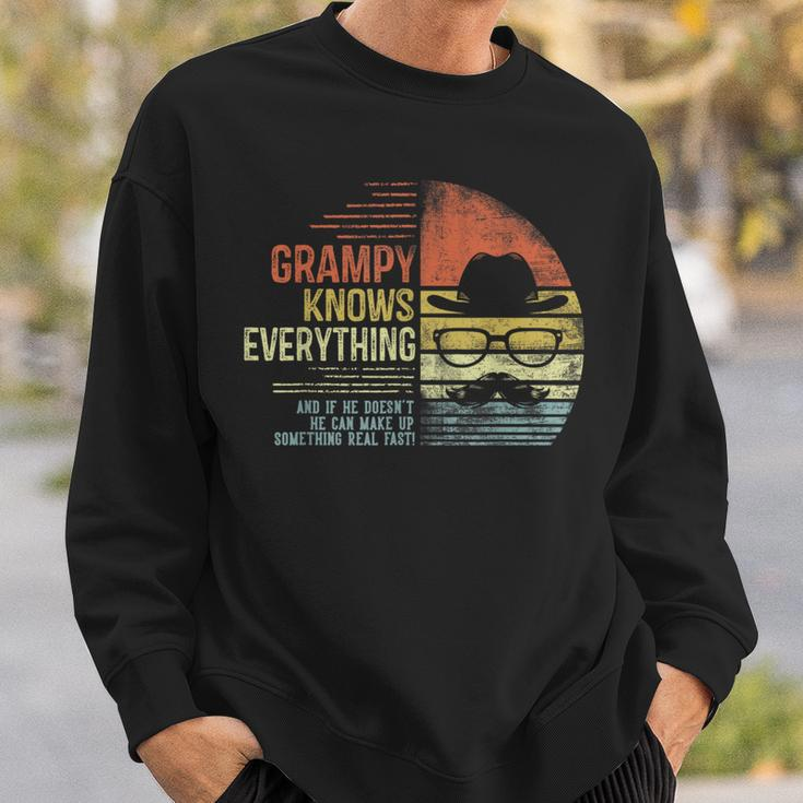 Grampy Knows Everything Grampy Gag Birthday Sweatshirt Gifts for Him
