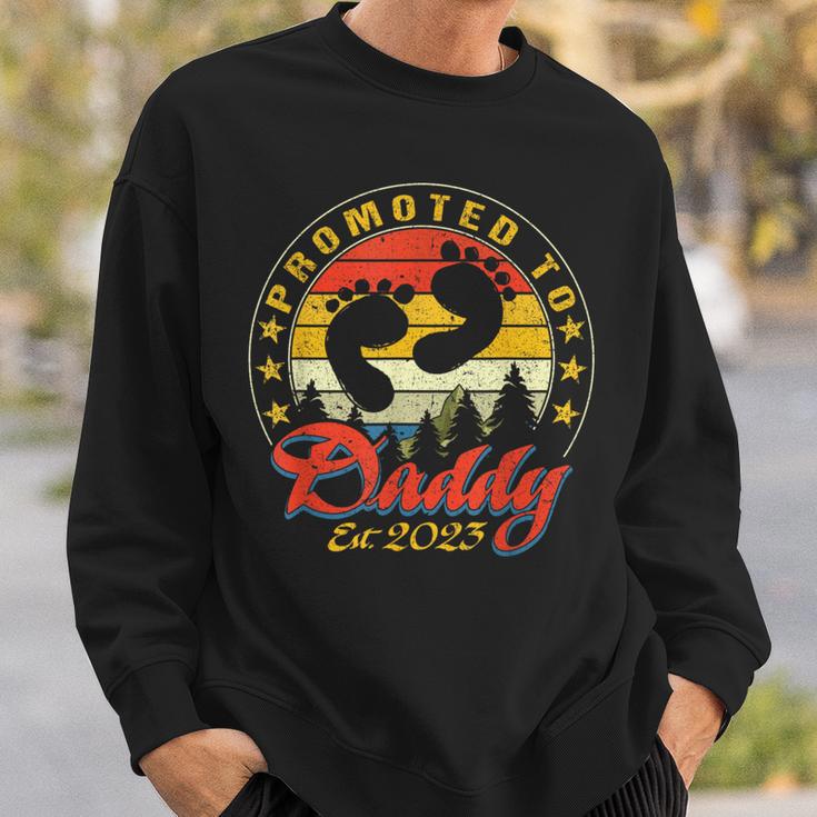 Herrenintage Werdende Papa Geschenk Promoted To Daddy Est 2023 Sweatshirt Geschenke für Ihn