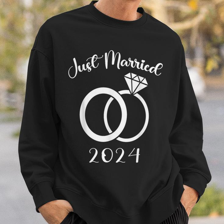 Just Married 2024 Wedding Rings Matching Couple Newlyweds Sweatshirt Gifts for Him