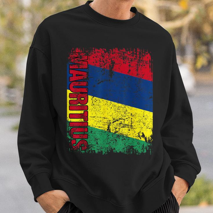 Mauritius Flag Vintage Distressed Mauritius Sweatshirt Gifts for Him