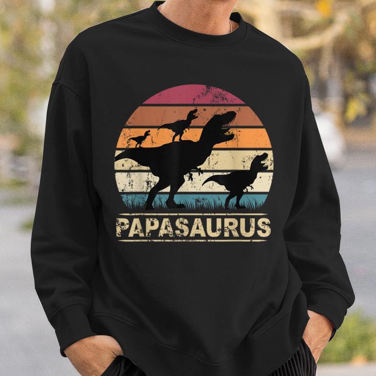 Papasaurus Dinosaur With Papaon Drei Kinder Dino Triplets Sweatshirt Geschenke für Ihn