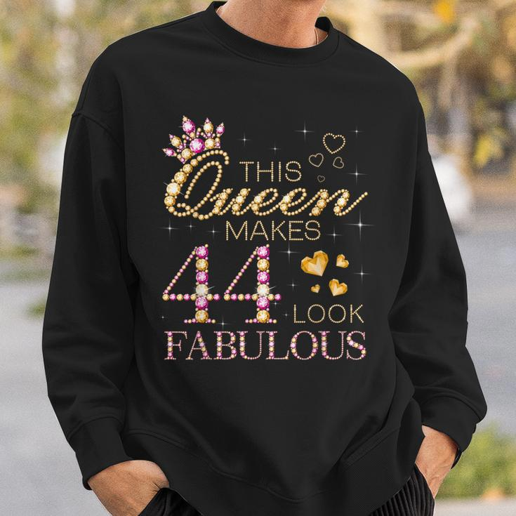This Queen Makes 44 Look Fabulous 44Th Birthday Queen B-Day Sweatshirt Gifts for Him
