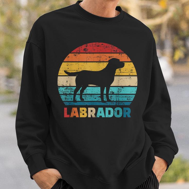 Retro Labrador Silhouette Sweatshirt im Sonnenuntergang Design Geschenke für Ihn