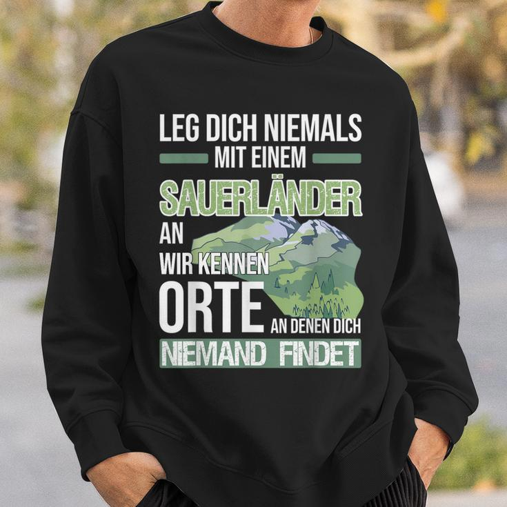 Sauerland Schwarzes Sweatshirt - Niemals mit Einem Sauerländer Anlegen Geschenke für Ihn
