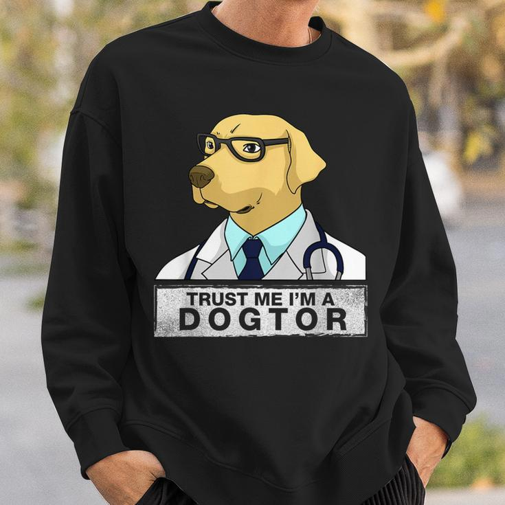 Trust Me I Am A Dogtor Dog Doctor Vet Veterinarian Sweatshirt Geschenke für Ihn