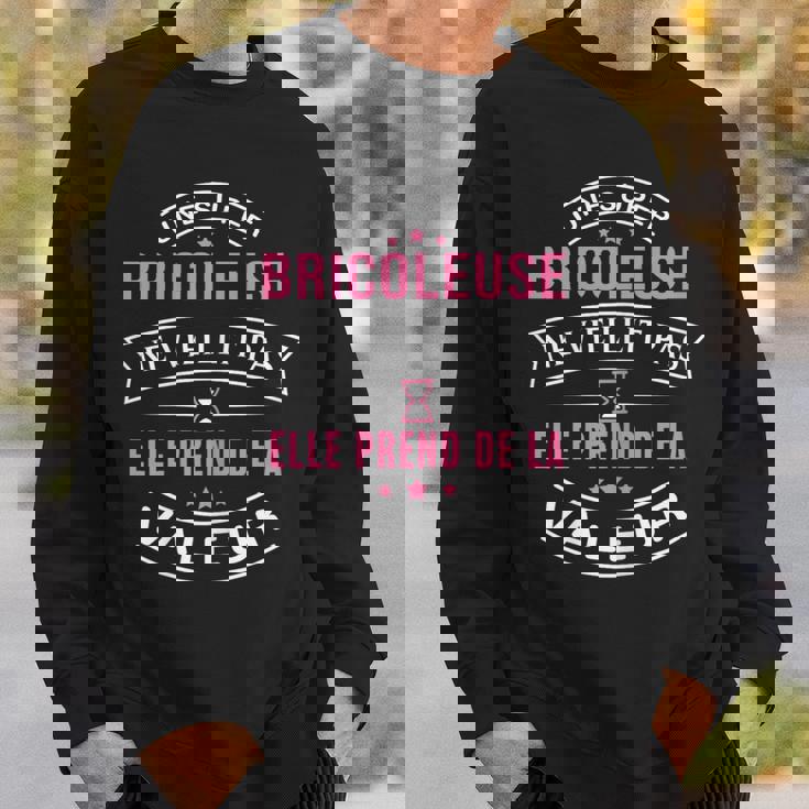Une Super Bricoleuse Neieillit Pas Cadeau Bricoleuse Sweater e Cadeaux pour lui