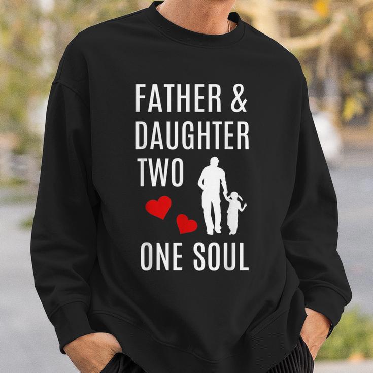 Vater Und Tochter Hand In Hand Herz Seele Papa Kind Geschenk Sweatshirt Geschenke für Ihn