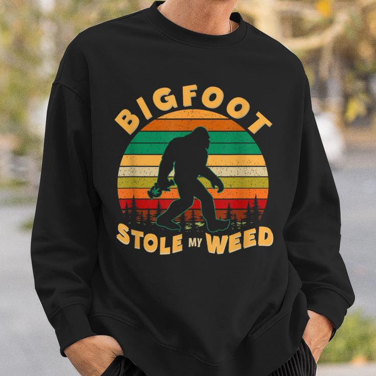 Vintage Bigfoot Stole My Weed 420 Marijuana Men Sweatshirt Gifts for Him